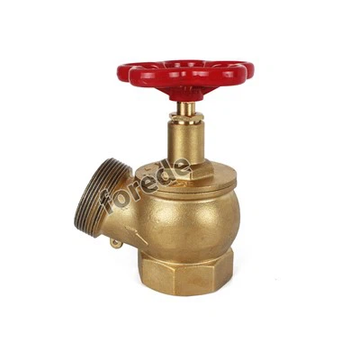 Hydrant przeciwpożarowy z skośnym zaworem lądującym węża strażackiego
